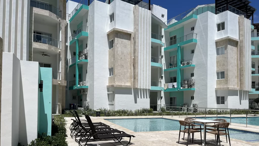 Maple Beach 1-Bdr fully furnished apartments for sale